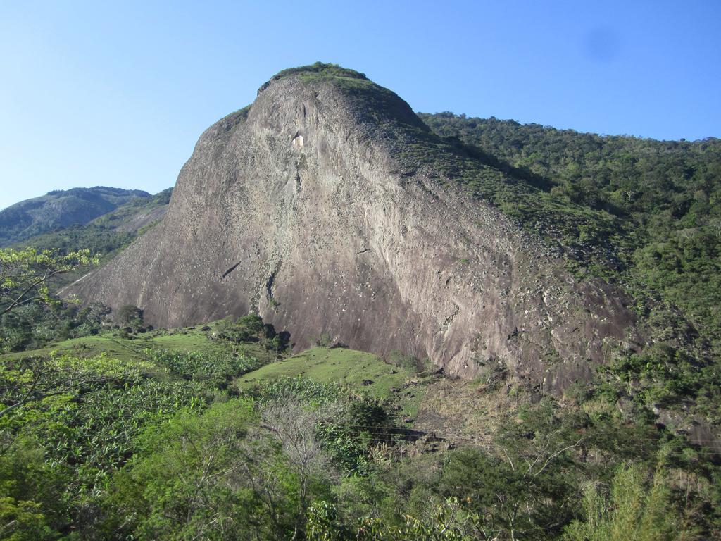 Residencia Pedra Do Elefante Hotel Гуарапари Екстериор снимка